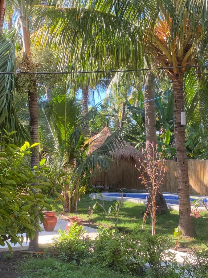Gili Land Hotel Gili Air Exterior photo