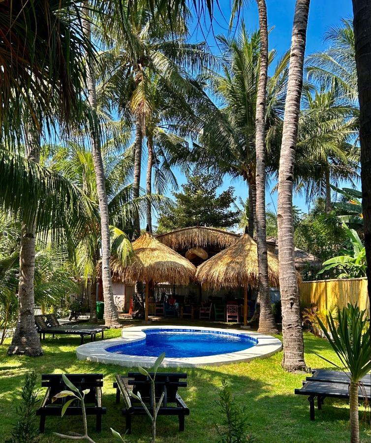 Gili Land Hotel Gili Air Exterior photo