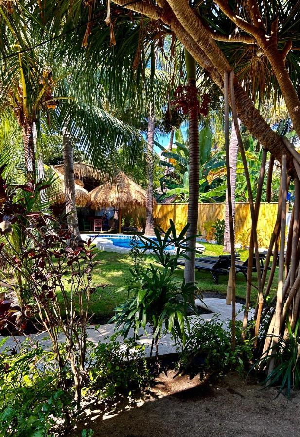 Gili Land Hotel Gili Air Exterior photo