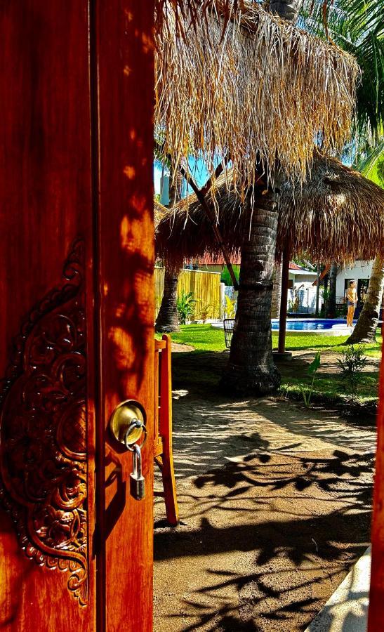 Gili Land Hotel Gili Air Exterior photo
